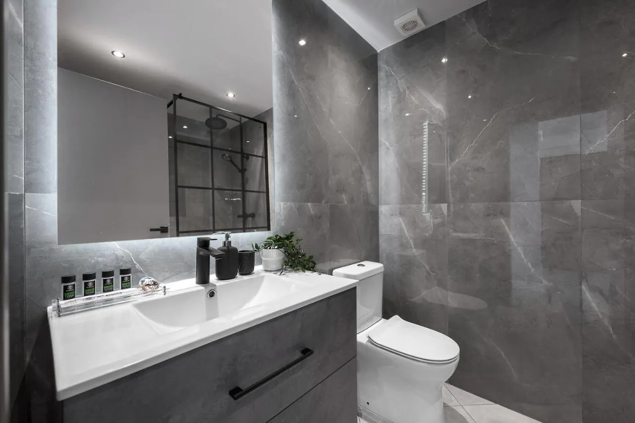 #Luxlikehome Lux Locals 2 Thessaloniki Apartment